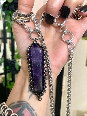 Purple amethyst crystal maille necklace boho goth silver chain